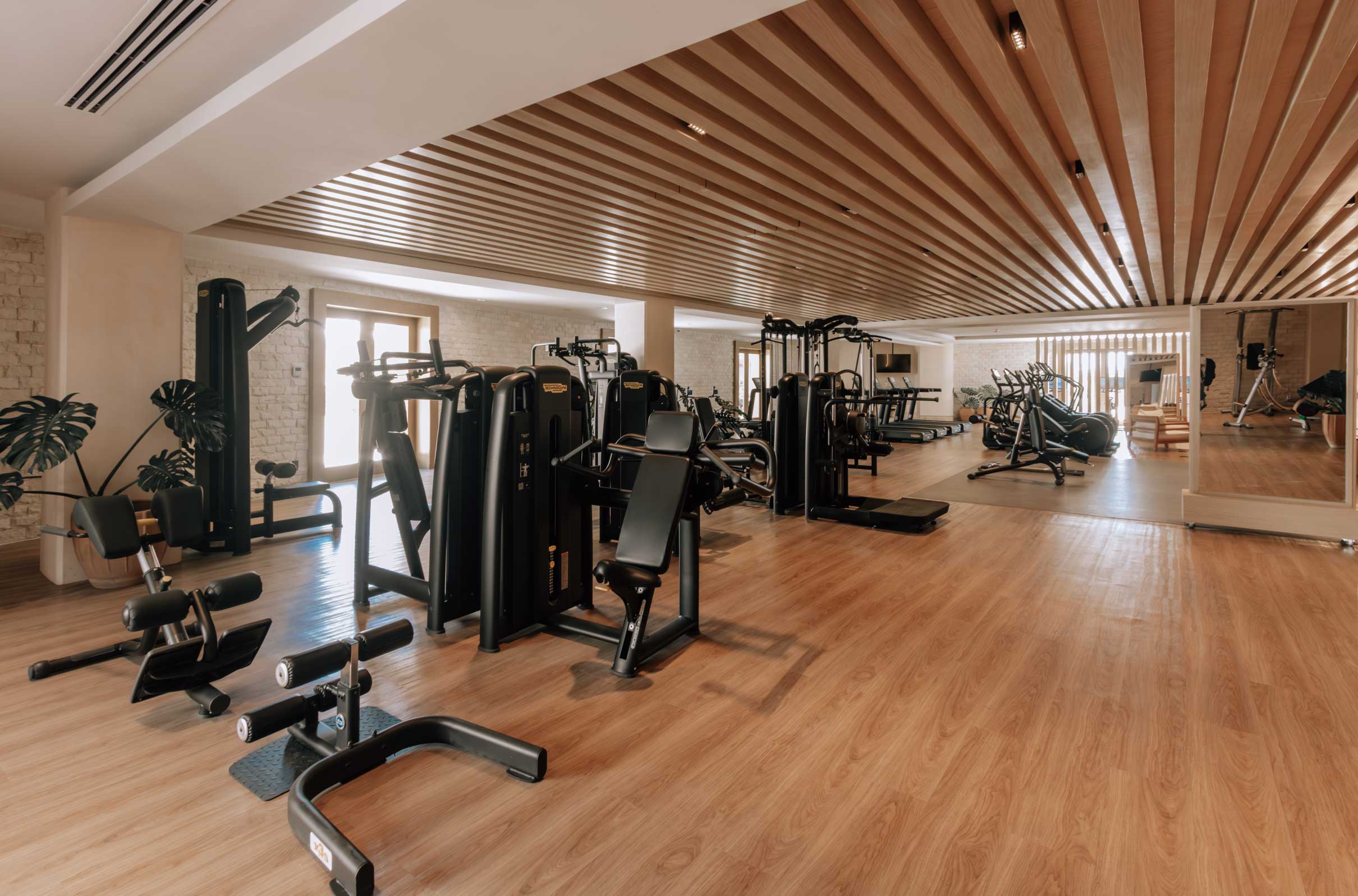 GIMNASIO-COSTA-5-(1) GIMNASIO-COSTA-5-(1)
